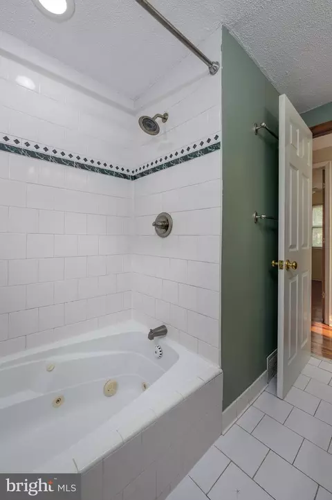 314 Mecray Ln, Maple Shade, NJ 08052 photo 12