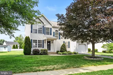 63 Vincent Dr, Burlington, NJ 08016
