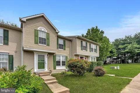 39 Parliament Dr, Mount Holly, NJ 08060