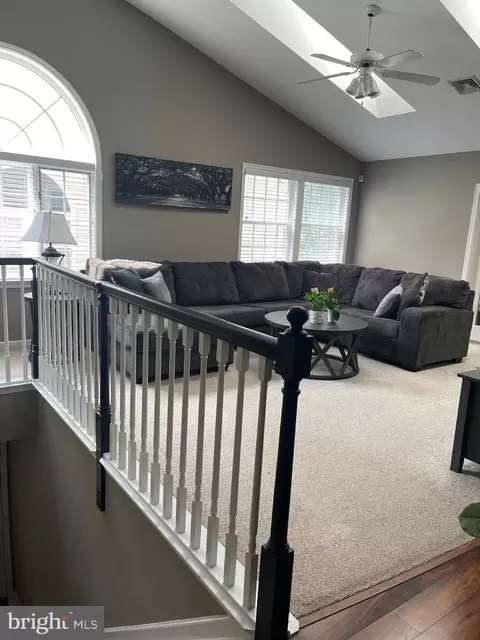 59 Eraser Rd, Moorestown, NJ 08057