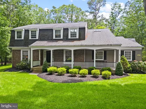 25 Laurelwood Ct, Medford, NJ 08055