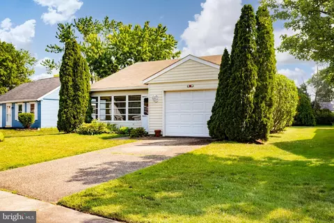 56 Marlborough Dr, Southampton, NJ 08088