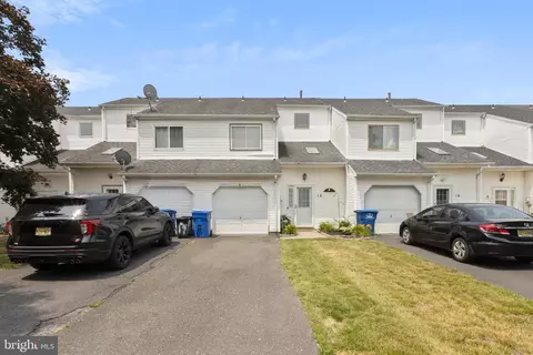 12 Basil Dr, Lumberton, NJ 08048