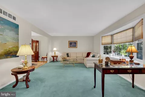 657 Cornwallis Dr, Mount Laurel, NJ 08054 photo 10