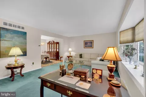 657 Cornwallis Dr, Mount Laurel, NJ 08054 photo 9