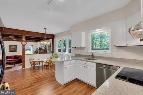 657 Cornwallis Dr, Mount Laurel, NJ 08054 photo 16