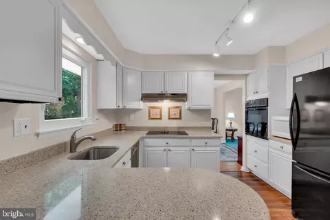 657 Cornwallis Dr, Mount Laurel, NJ 08054 photo 18