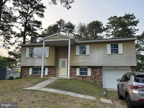 229 Cherokee Dr, Browns Mills, NJ 08015