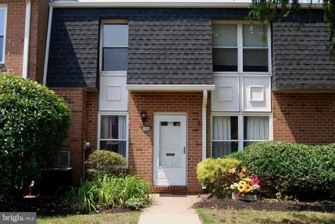 1058 Harbour Dr, Palmyra, NJ 08065