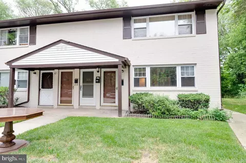 810 N Forklanding Rd #319, Maple Shade, NJ 08052