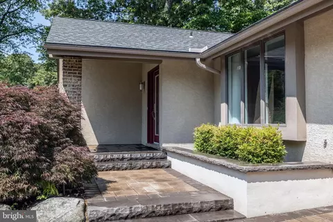 13 Dartmouth Ct, Evesham, NJ 08053 photo 2