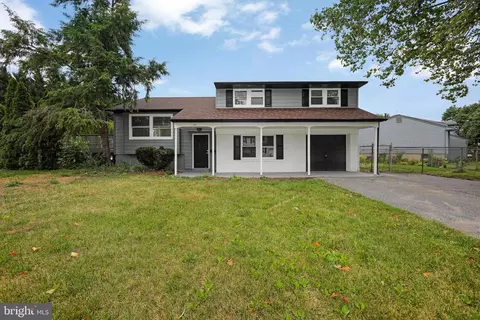 19 Willow Way, Burlington, NJ 08016