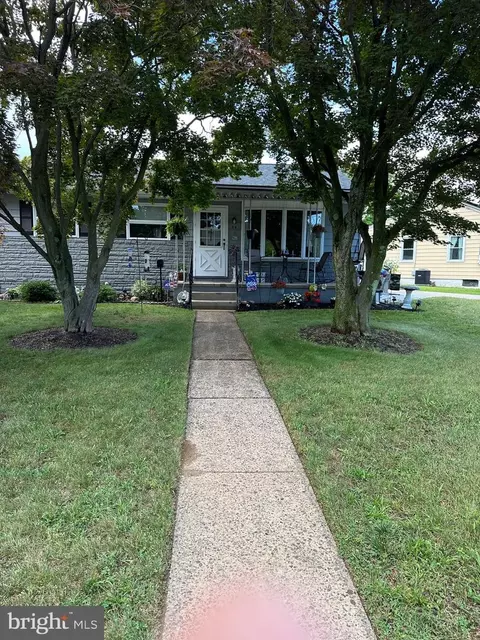 34 Charles Bossert Dr, Bordentown, NJ 08505