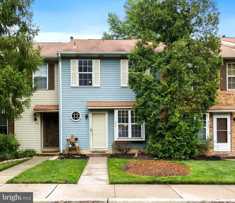 320 Gwynedd Ct, Mount Laurel, NJ 08054