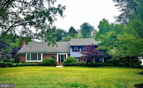183 Haines Dr, Moorestown, NJ 08057