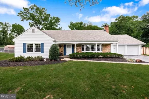 143 Club House Dr, Willingboro, NJ 08046