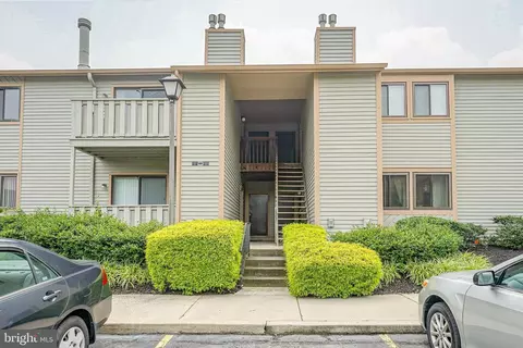 606 Woodhollow Dr, Marlton, NJ 08053