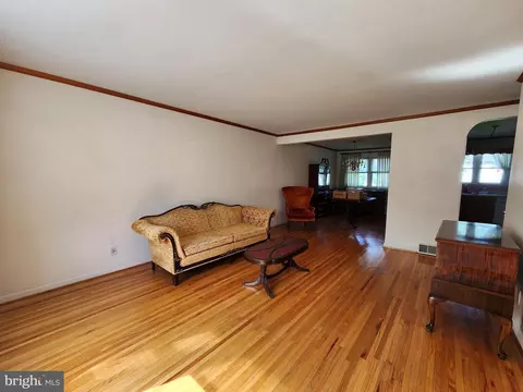 2153 Laurel Dr, Cinnaminson, NJ 08077 photo 9