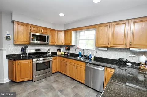 2 Periwinkle Dr, Mount Laurel, NJ 08054 photo 8