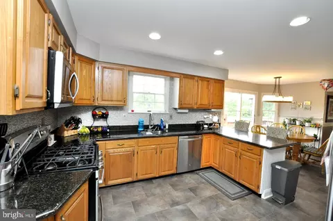2 Periwinkle Dr, Mount Laurel, NJ 08054 photo 7