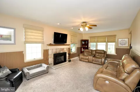 2 Periwinkle Dr, Mount Laurel, NJ 08054 photo 5