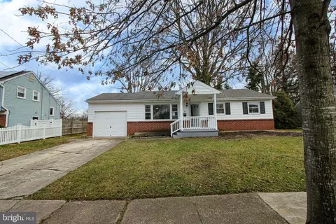 6 Sussex Rd, Marlton, NJ 08053