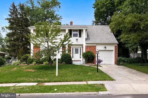 2201 Conrow Rd, Cinnaminson, NJ 08077