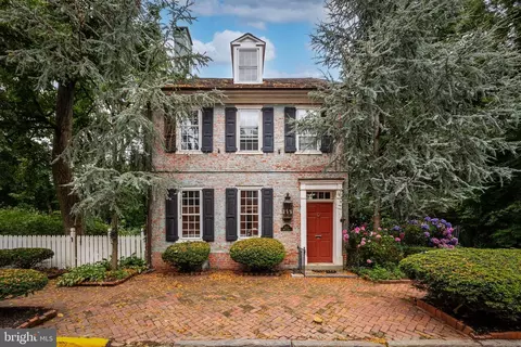 222 Wood St, Burlington, NJ 08016