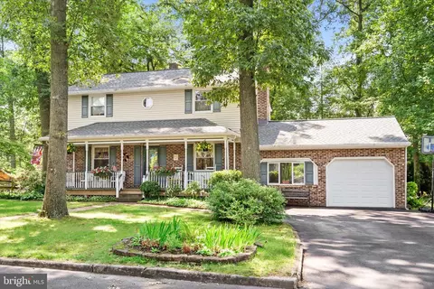 25 19th St, Burlington, NJ 08016
