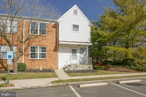 916 Woodchip Rd, Lumberton, NJ 08048