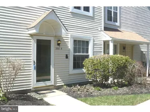 398 Delancey Pl # A, Mount Laurel, NJ 08054