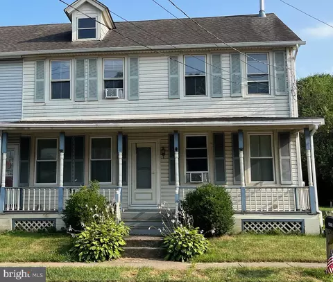 24714 E Main St, Columbus, NJ 08022