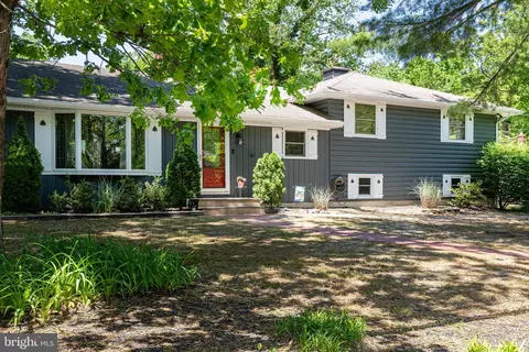 54 Lenape Trl, Medford Lakes, NJ 08055