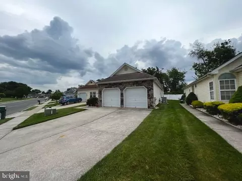 28 Spring Ln, Beverly, NJ 08010