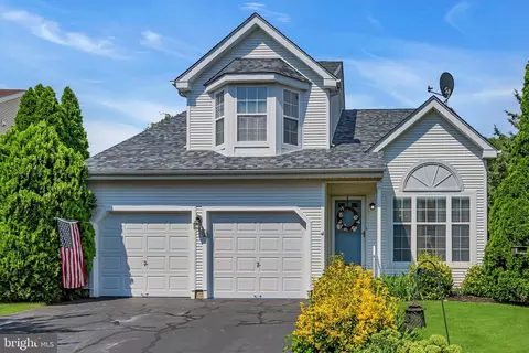 4 Steeplechase Blvd, Burlington, NJ 08016