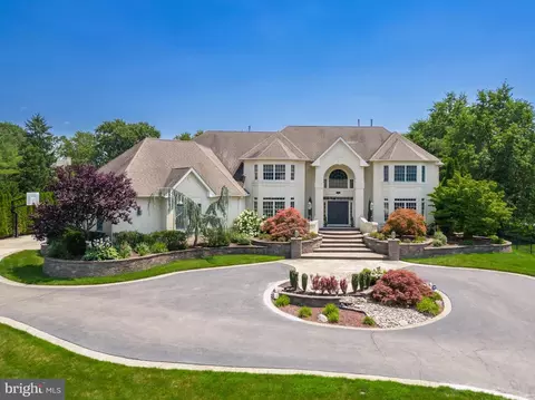 27 Sunflower Cir, Lumberton, NJ 08048