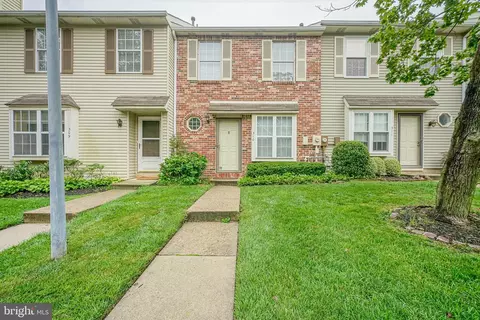 310 Fountain Hall Ct, Mount Laurel, NJ 08054