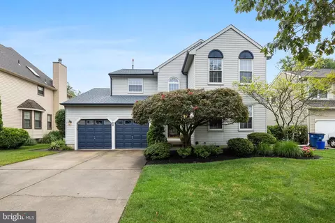 29 Hewlings Dr, Marlton, NJ 08053