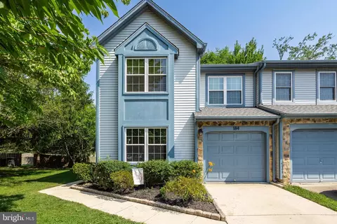 184 Kettlebrook Dr, Mount Laurel, NJ 08054