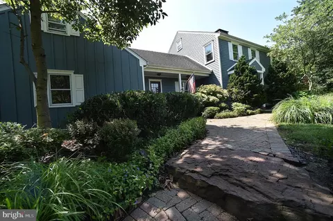 304 Georgetown Rd, Columbus, NJ 08022