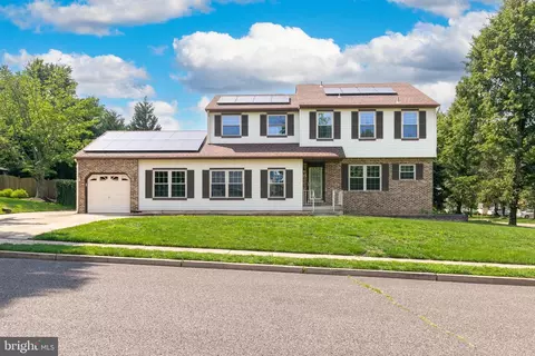54 Saddle Dr, Mount Laurel, NJ 08054