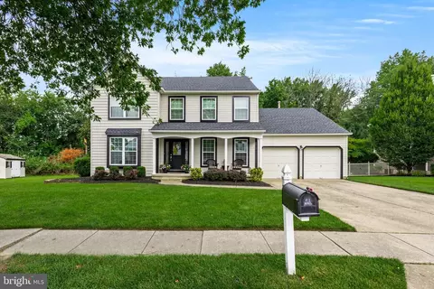 2 Cheryl Ct, Marlton, NJ 08053