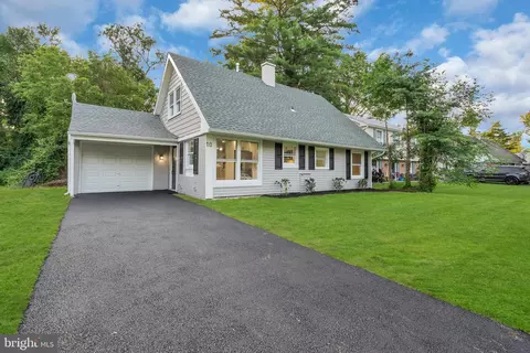 10 Barnwell Ln, Willingboro, NJ 08046