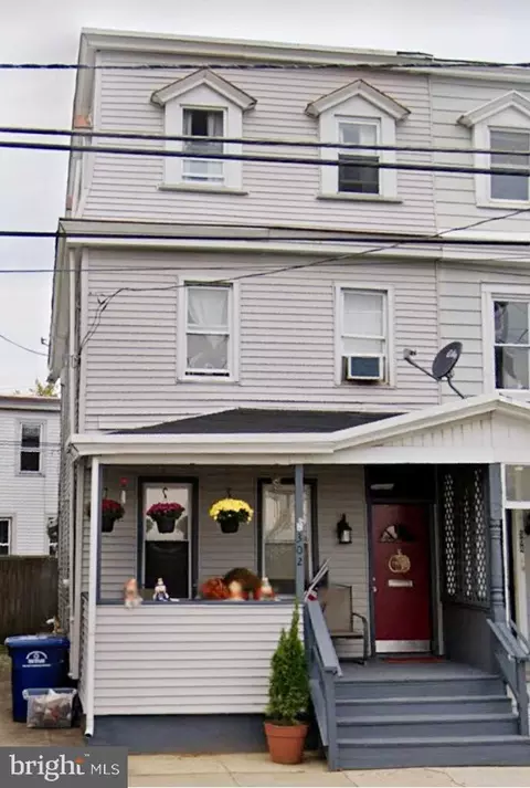 302 N Pavilion Ave, Riverside, NJ 08075