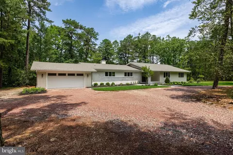 7 Saw Mill Rd, Medford, NJ 08055