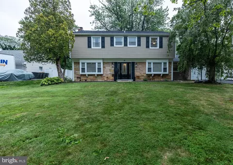 15 Trebing Ct, Willingboro, NJ 08046