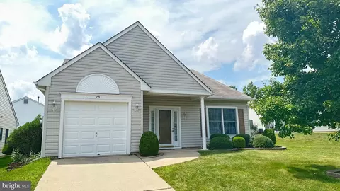 73 Cottage Ln E, Columbus, NJ 08022