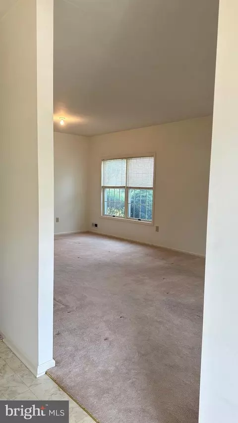 73 Cottage Ln E, Columbus, NJ 08022 photo 7
