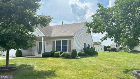 73 Cottage Ln E, Columbus, NJ 08022 photo 2