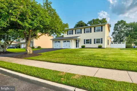6 Kingsley Rd, Eastampton, NJ 08060